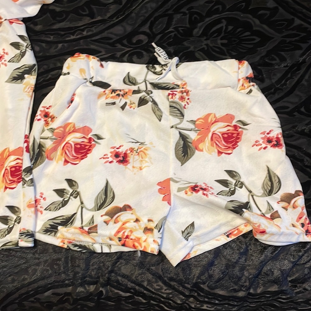 Brand new woman’s shorts set